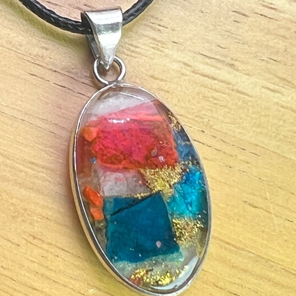 New Spiny Oyster Acrylic Silver Overlay Pendant Necklace With Cord - Picture 1 of 5